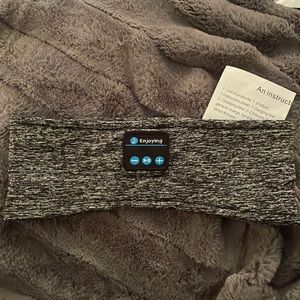 Perytong Wireless Speaker Headband